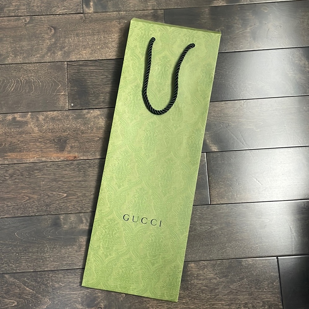 Gucci shopping bag